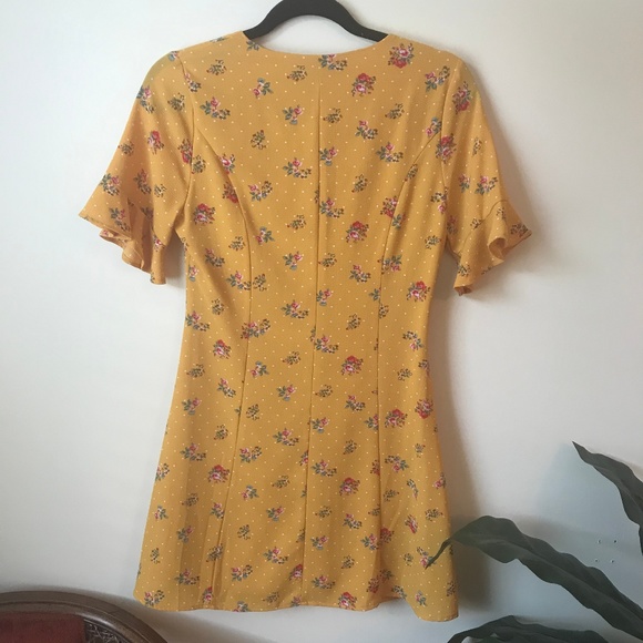 Yellow Floral Button-Up Dress - Picture 3 of 4